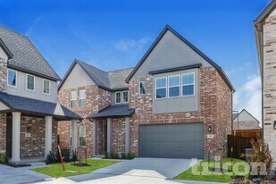 205 Hockliffe Ct in Saginaw, TX - Building Photo