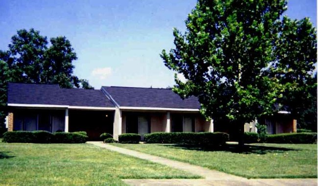 Graceland Manor