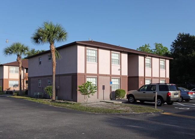 Pebble Creek Apartments in Kissimmee, FL - Building Photo - Building Photo