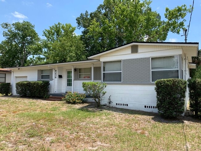 6236 Autlan Dr in Jacksonville, FL - Building Photo - Building Photo