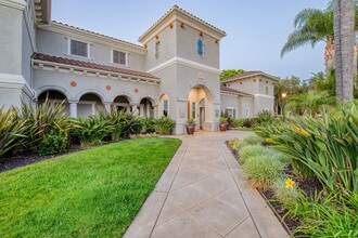 Windsor Aviara in Carlsbad, CA - Building Photo - Building Photo