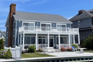 1118 Barnegat Ln in Mantoloking, NJ - Building Photo