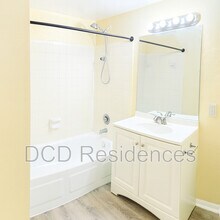 5504 Pine Forest Ct in Tampa, FL - Building Photo - Building Photo