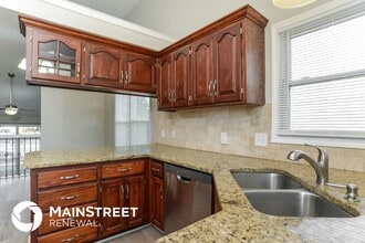 7 Sherry Ct in Smithville, MO - Foto de edificio - Building Photo