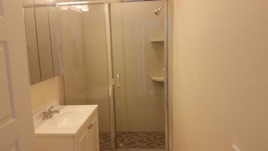39 Commonwealth Avenue-Unit -2 in Newton, MA - Building Photo - Building Photo