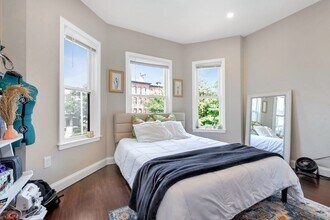 777 Columbia Rd, Unit 2 in Boston, MA - Foto de edificio - Building Photo