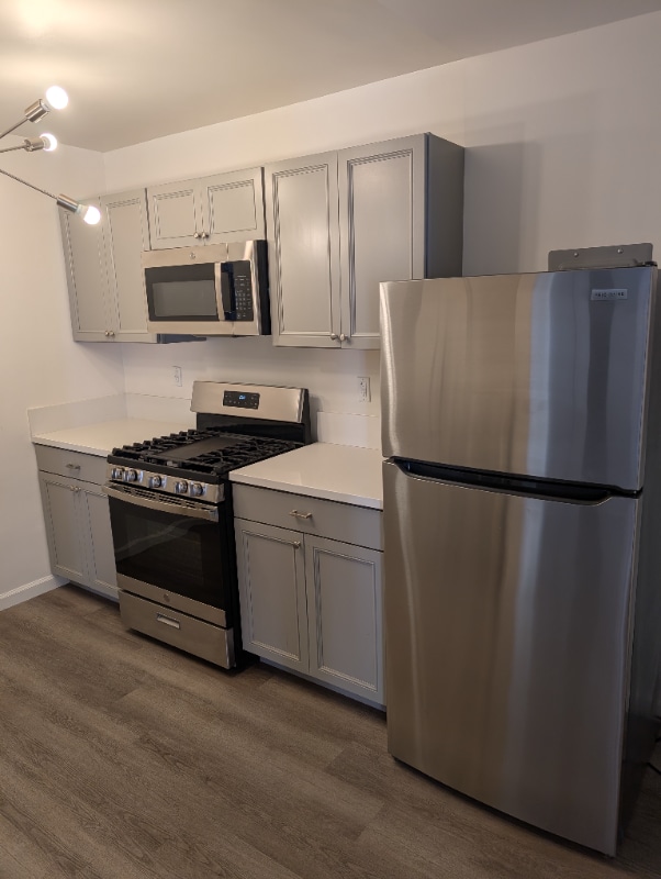 5971 Chula Vista Way in Los Angeles, CA - Building Photo - Building Photo