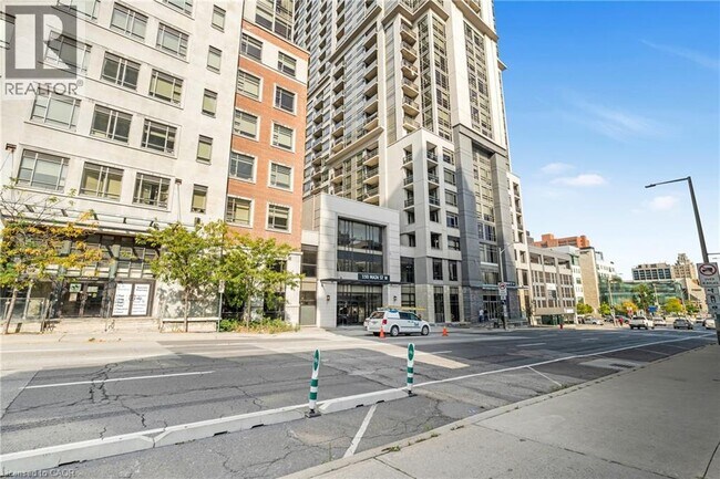 150 Main St W in Hamilton, ON - Building Photo - Building Photo