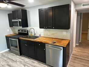 1 MO-5 in Gravois Mills, MO - Building Photo - Building Photo