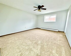 CAMBRIDGE APTS -- 043 in Coraopolis, PA - Building Photo - Interior Photo