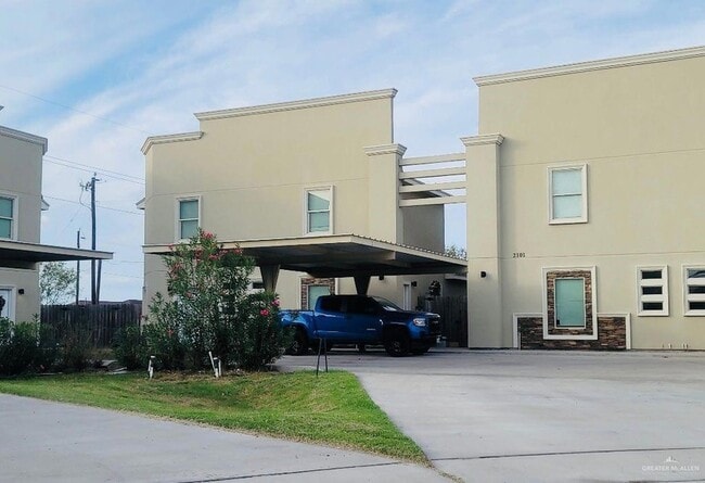 2101 Taxco Ct, Unit 2 in Edinburg, TX - Building Photo - Building Photo