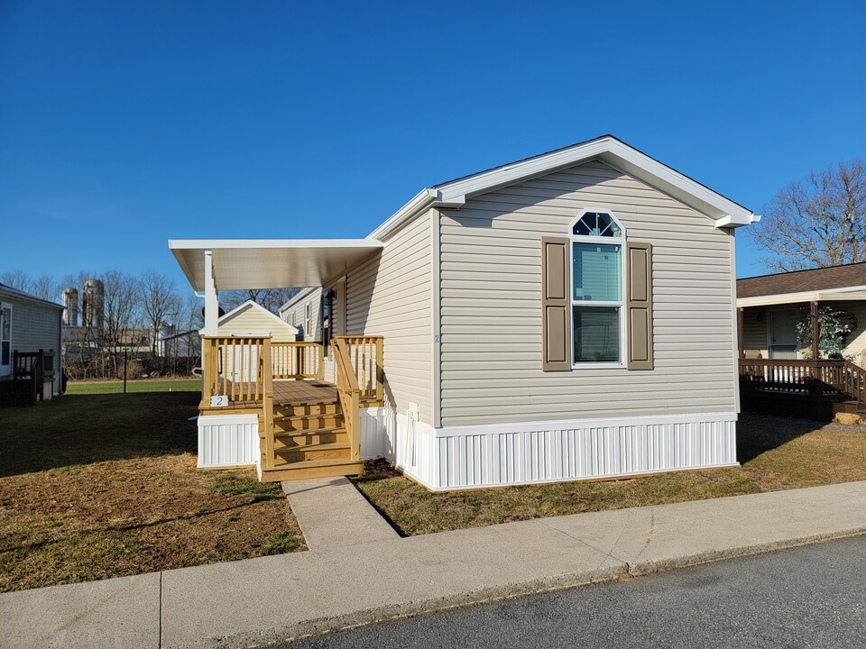 185 Rock Rd in Ephrata, PA - Building Photo