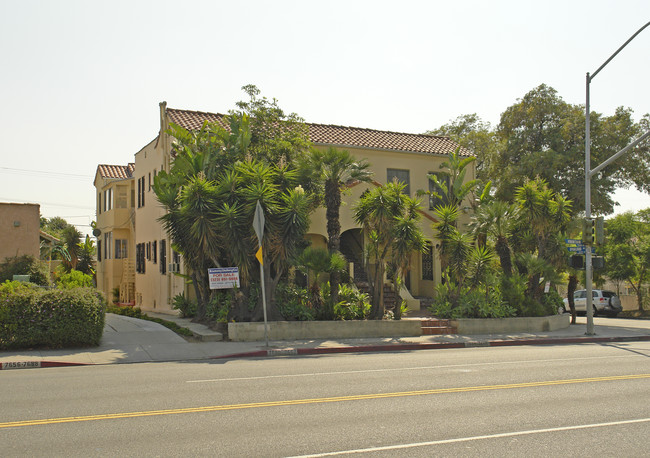 1242 N Spaulding Ave in West Hollywood, CA - Building Photo - Building Photo