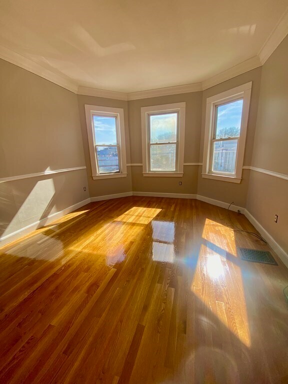 32 Victory Rd in Boston, MA - Building Photo - Building Photo