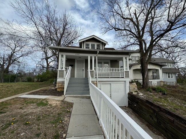 property at 4509 Benton Blvd