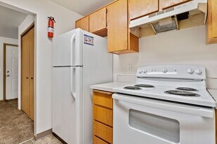 213 NE 148th Ave in Portland, OR - Building Photo