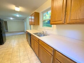24 Triple H Dr in Asheville, NC - Building Photo - Building Photo
