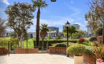 5845 Doverwood Dr in Culver City, CA - Building Photo - Building Photo