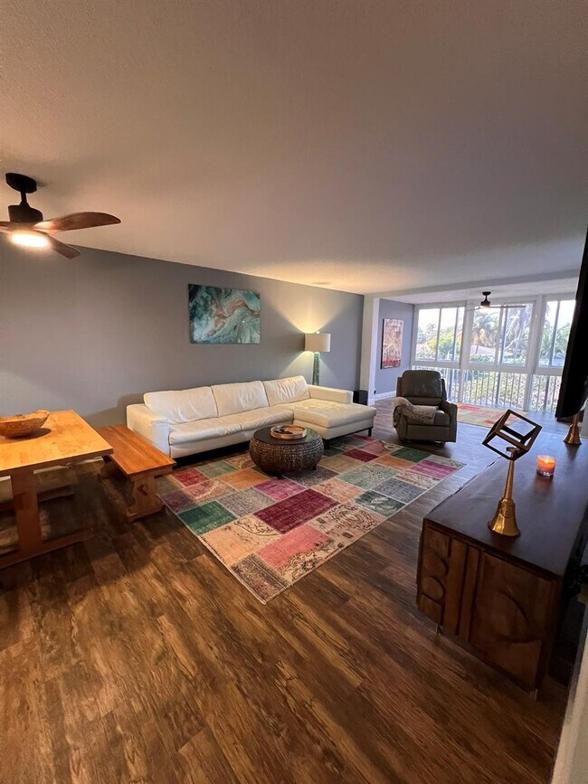 3175 NE 48th Ct in Lighthouse Point, FL - Building Photo - Building Photo