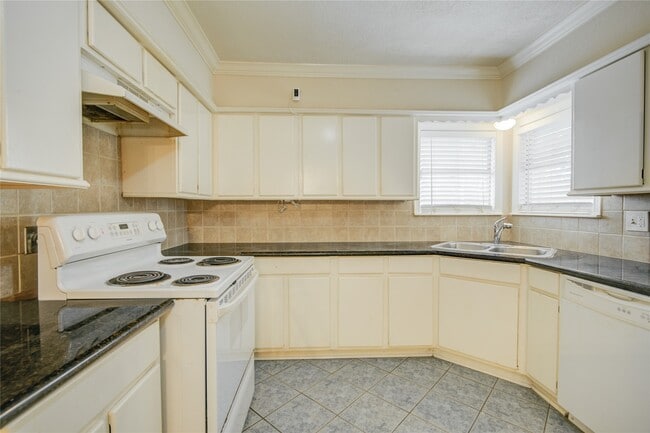 property at 5902 Hornwood Dr