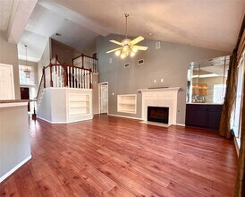 12926 Dove Point Ln in Houston, TX - Building Photo - Building Photo