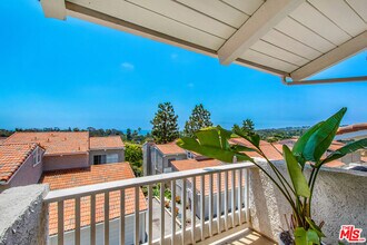 28254 Rey De Copas Ln in Malibu, CA - Building Photo - Building Photo
