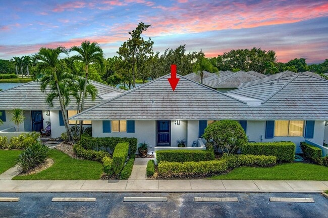 119 Club Dr in Palm Beach Gardens, FL - Foto de edificio - Building Photo