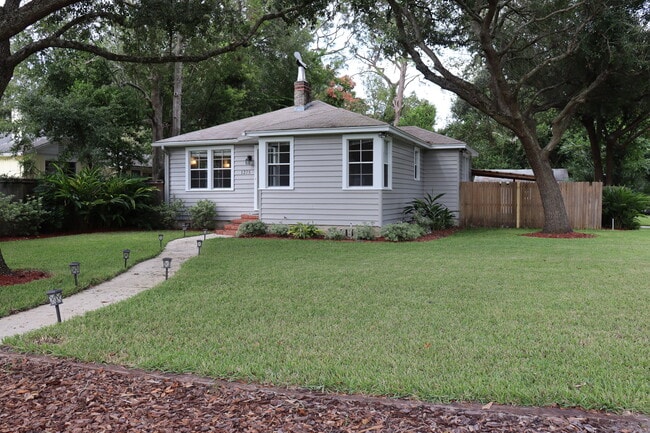 property at 1275 Peachtree St
