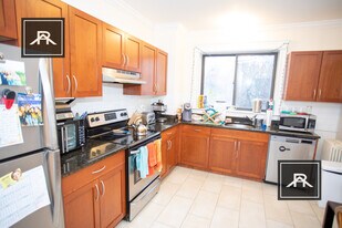 27 Glenville Ave, Unit 8 in Boston, MA - Building Photo