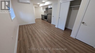 630 Churchill Ave N in Ottawa, ON - Building Photo - Building Photo