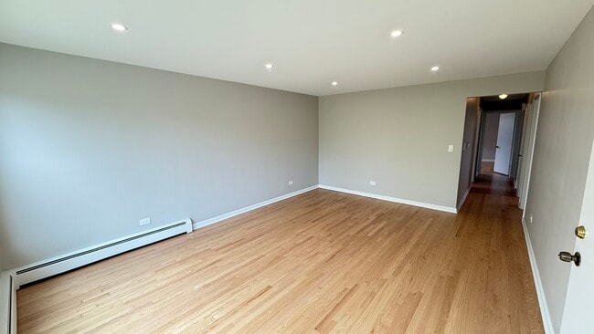 3658 N Laramie Ave in Chicago, IL - Building Photo - Building Photo