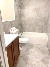 9 Kingsley Ave, Unit 9 in Northampton, MA - Building Photo - Building Photo