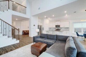 404 Mante Ct in Austin, TX - Building Photo - Building Photo