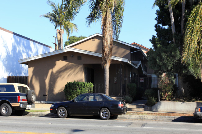 1026-1028 Redondo Ave in Long Beach, CA - Building Photo - Building Photo