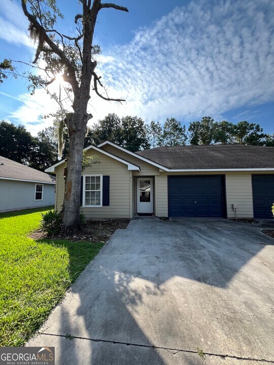 71 Sapelo Dr in St. Marys, GA - Building Photo