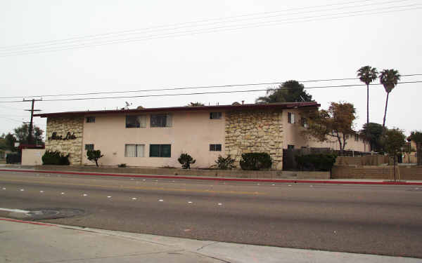 Placentia Apartments in Costa Mesa, CA - Building Photo - Building Photo