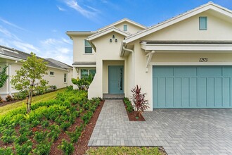 12573 Nautilus Cir in Palm Beach Gardens, FL - Building Photo - Building Photo