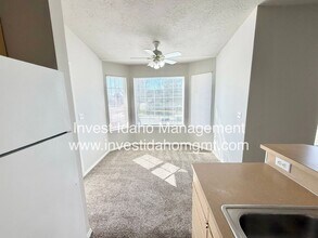 214 N Avenger Ln in Boise, ID - Building Photo - Building Photo
