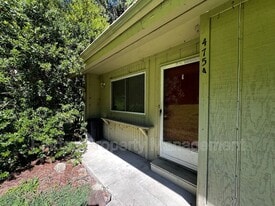 475 Cedar Lake Rd in Chapel Hill, NC - Building Photo