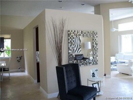 1290 Camellia Ln in Weston, FL - Building Photo - Building Photo