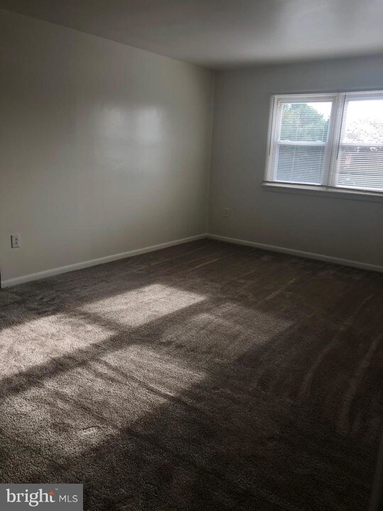 10 E 16th St-Unit -11 in Frederick, MD - Building Photo