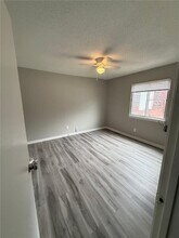 215 Peyton Pl SW in Atlanta, GA - Building Photo - Building Photo