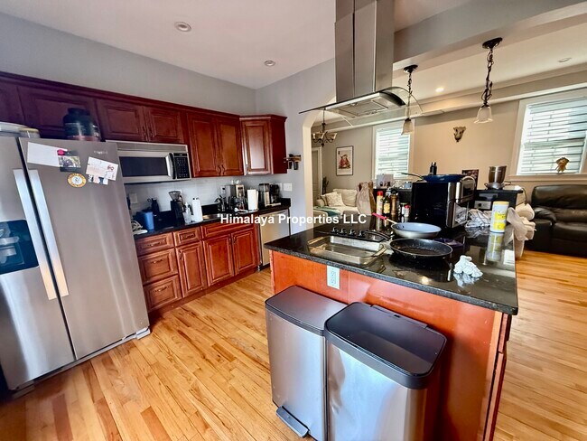 25 Grant St, Unit 1 in Boston, MA - Building Photo - Building Photo