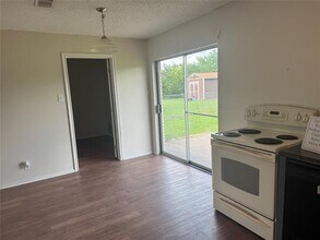 606 E Broad St in Forney, TX - Building Photo - Building Photo