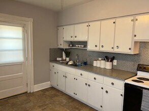 201 S Main St in Nazareth, PA - Building Photo - Building Photo