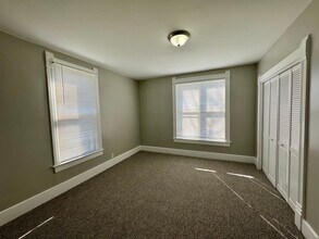 2023 Broadway St in Quincy, IL - Building Photo - Building Photo