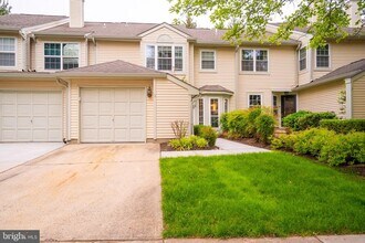 3 Towpath Ct in Princeton, NJ - Building Photo - Building Photo