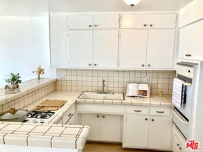 22828 Pacific Coast Hwy in Malibu, CA - Building Photo - Building Photo