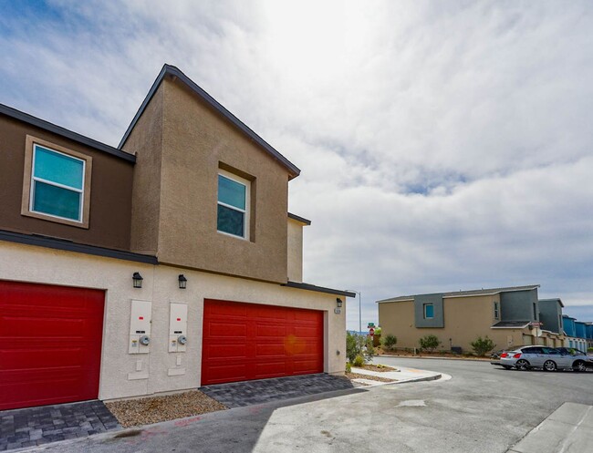 9390 Emerald Mesa St in Enterprise, NV - Building Photo - Building Photo