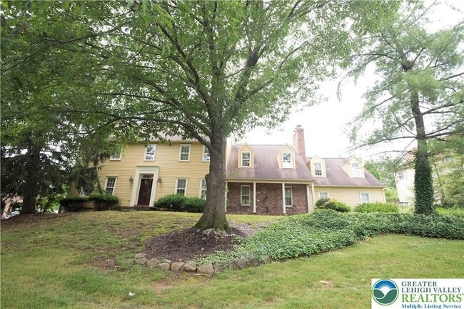 1528 Wethersfield Dr in Allentown, PA - Building Photo - Building Photo